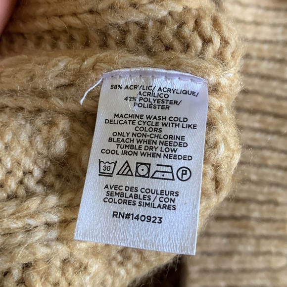 LOFT Cable Knit Boyfriend Relaxed Fit Cardigan Sweater in Camel Heather size XS - Picture 5 of 11